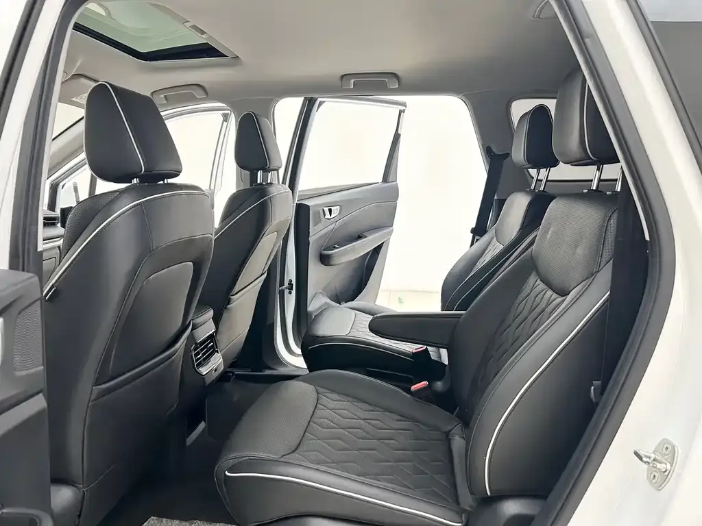 Wuling Jiachen 2022 из CN, фото 9