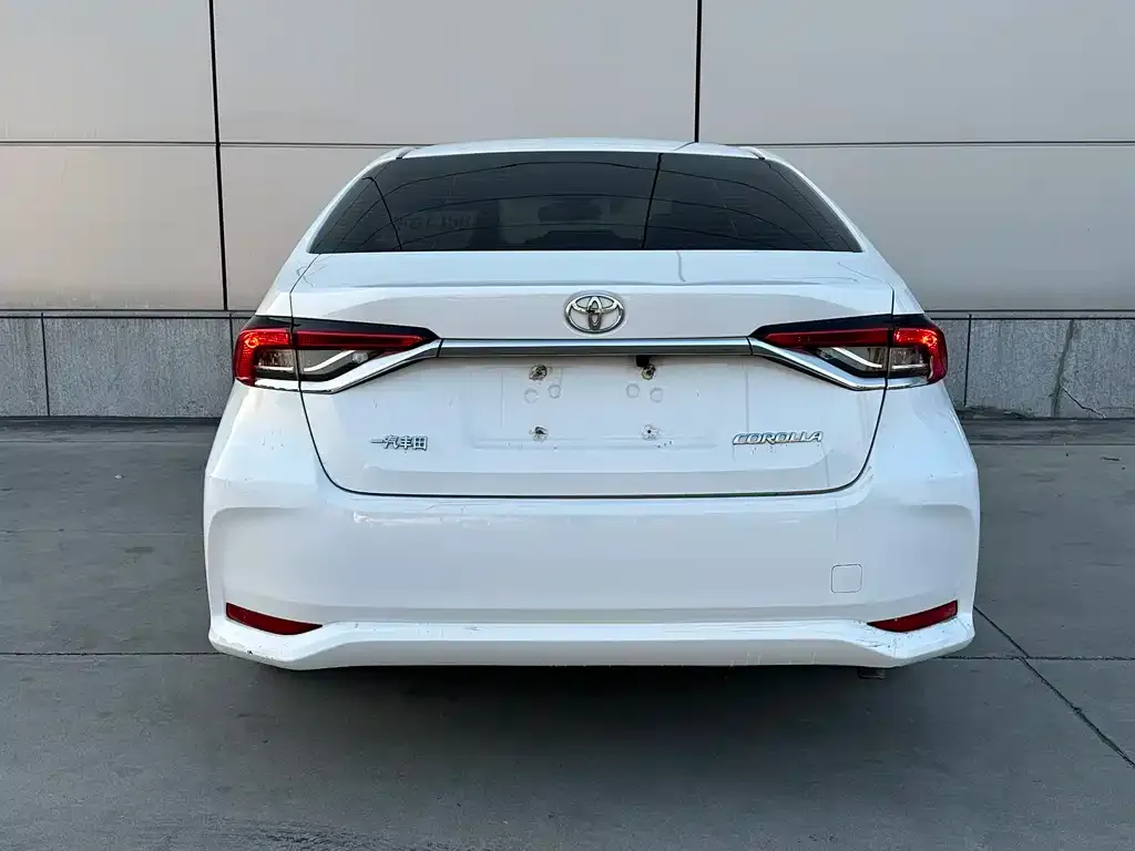 Toyota Corolla 2023 из CN, фото 7