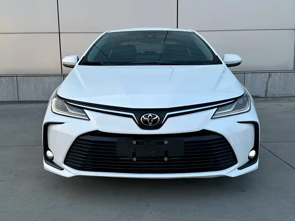 Toyota Corolla 2023 из CN, фото 9