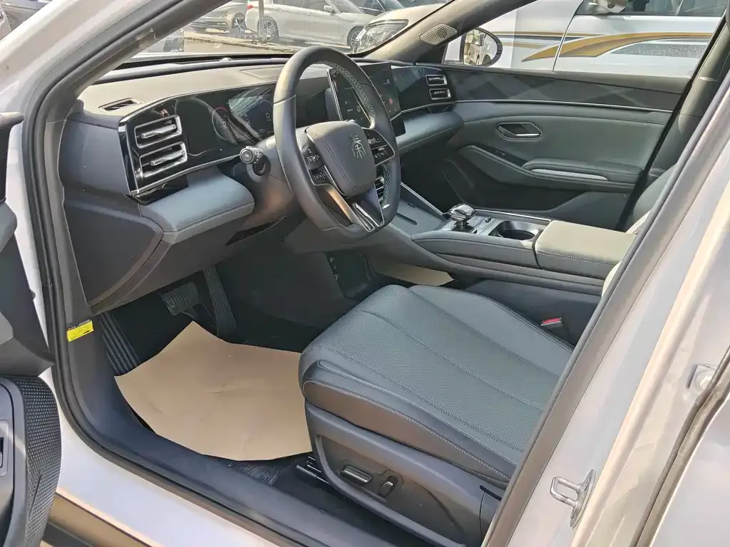BYD Qin L 2024 из CN, фото 2