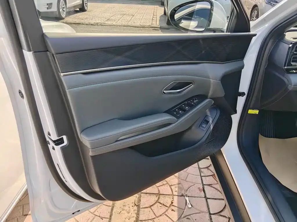 BYD Qin L 2024 из CN, фото 3