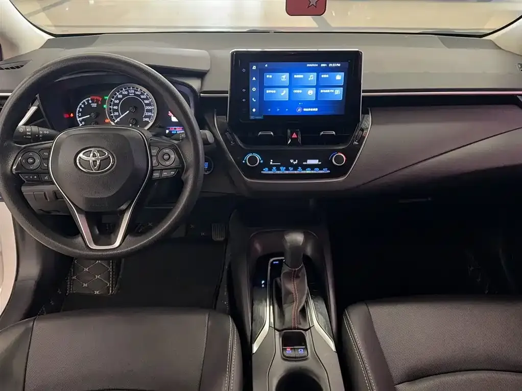 Toyota Corolla — фото 7