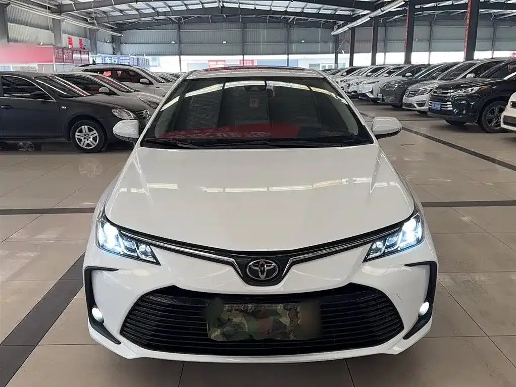Toyota Corolla — фото 4