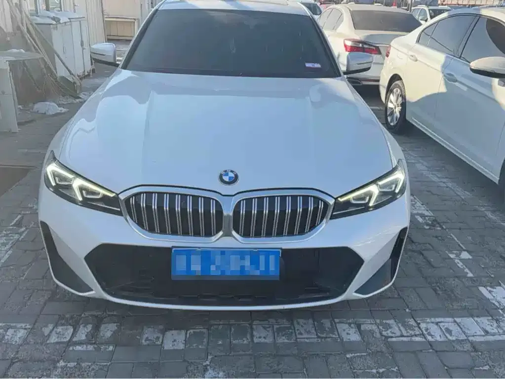 BMW 3 Series 2023 из CN, фото 1