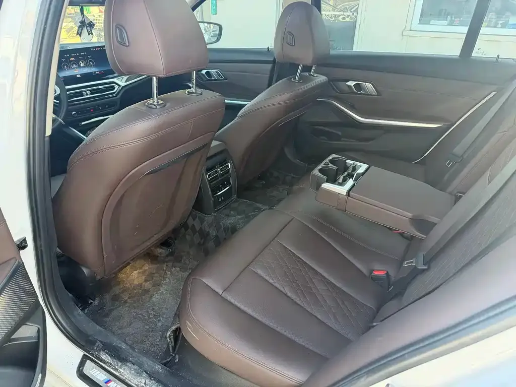 BMW 3 Series 2023 из CN, фото 9