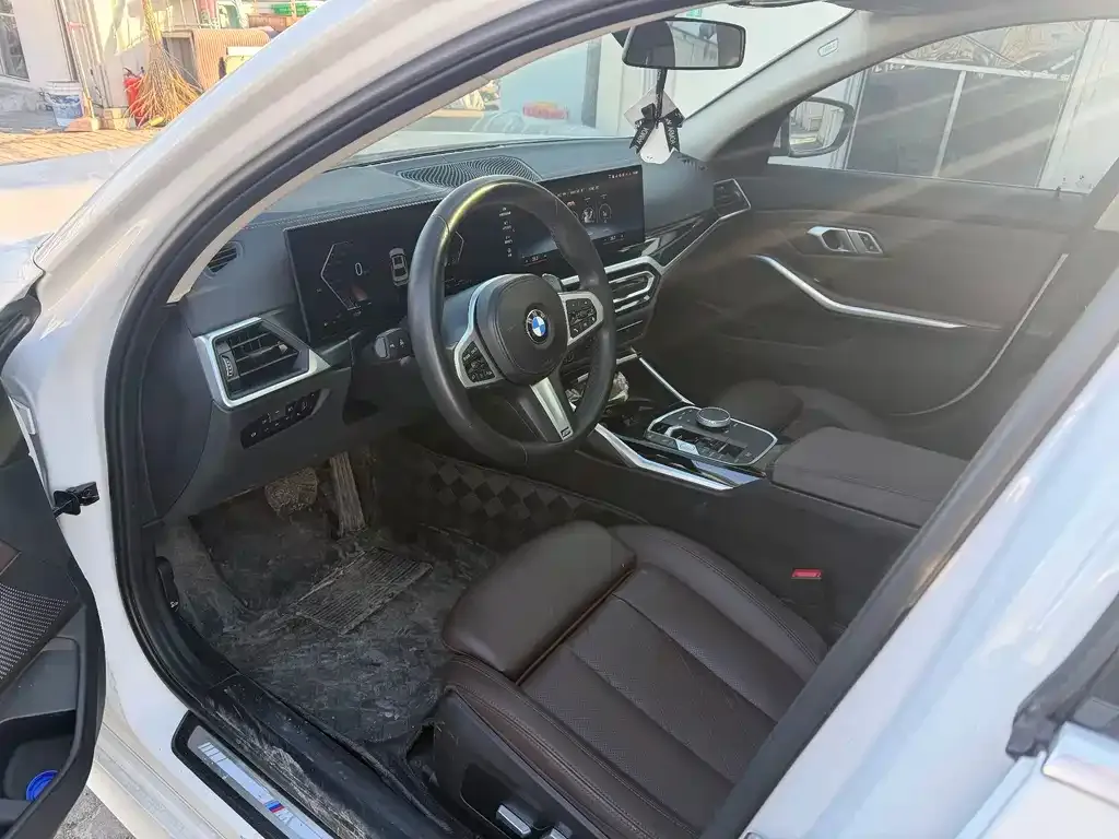 BMW 3 Series 2023 из CN, фото 6