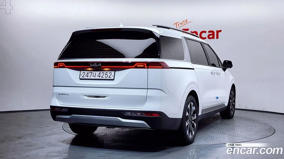 Kia Carnival 2023 из KR, фото 3