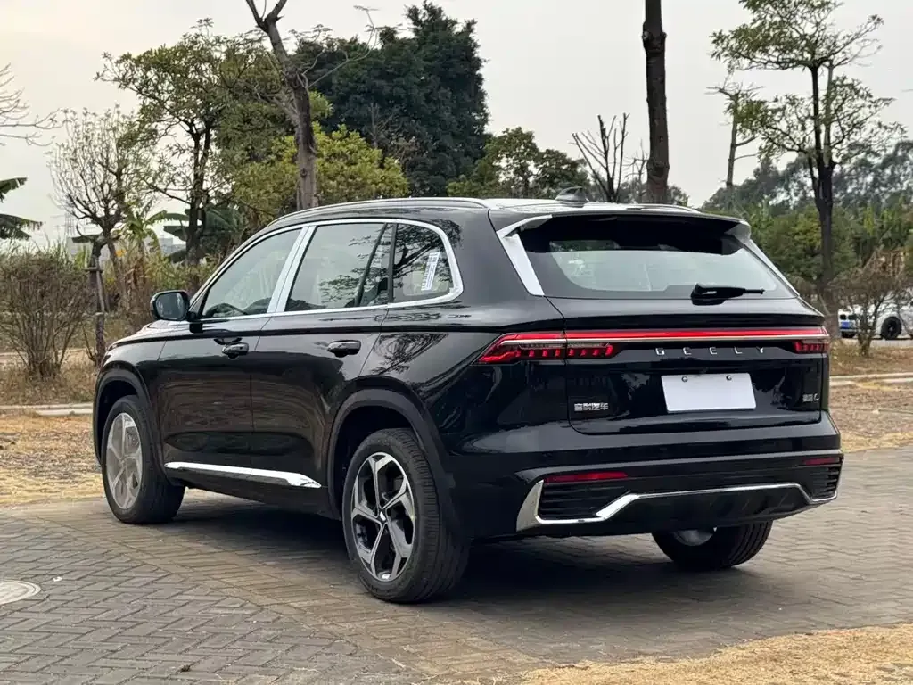 Geely Xingyue L — фото 3