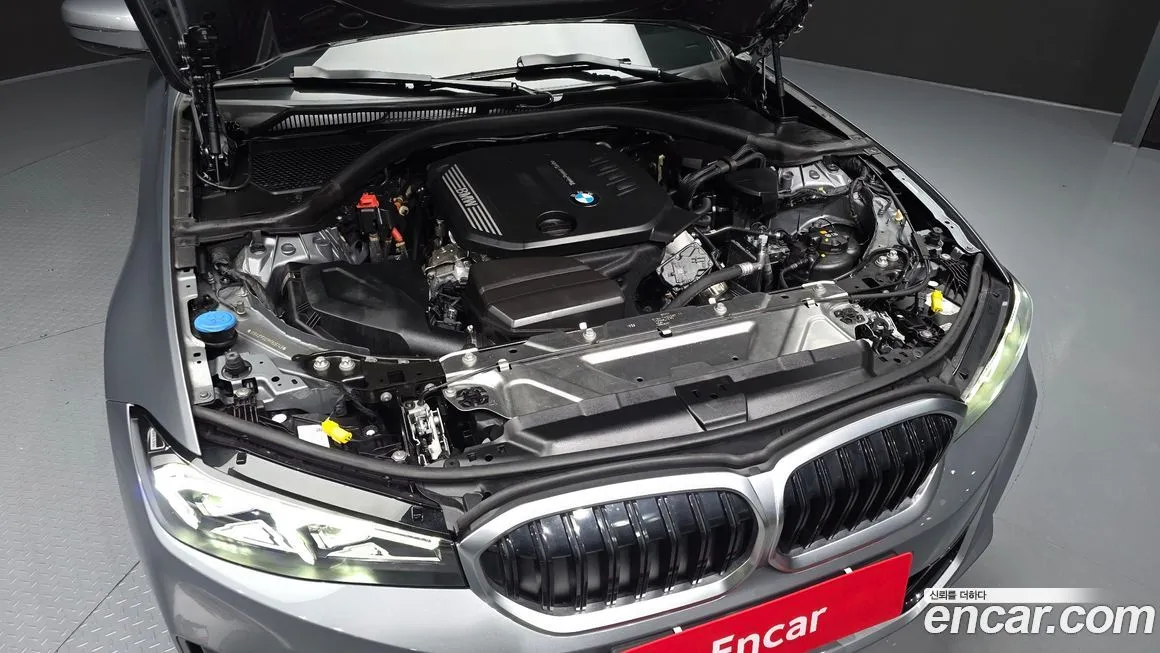 BMW 3-Series 2023 из KR, фото 4