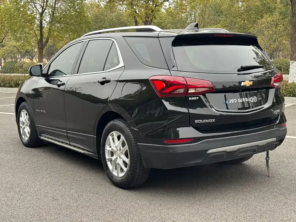 Chevrolet Equinox — фото 10