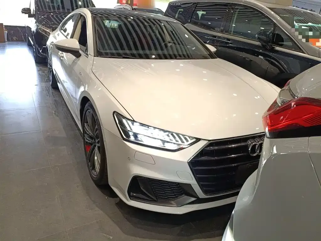 Audi A7 2022 из CN, фото 3