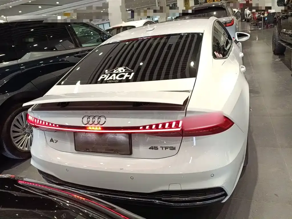 Audi A7 2022 из CN, фото 5