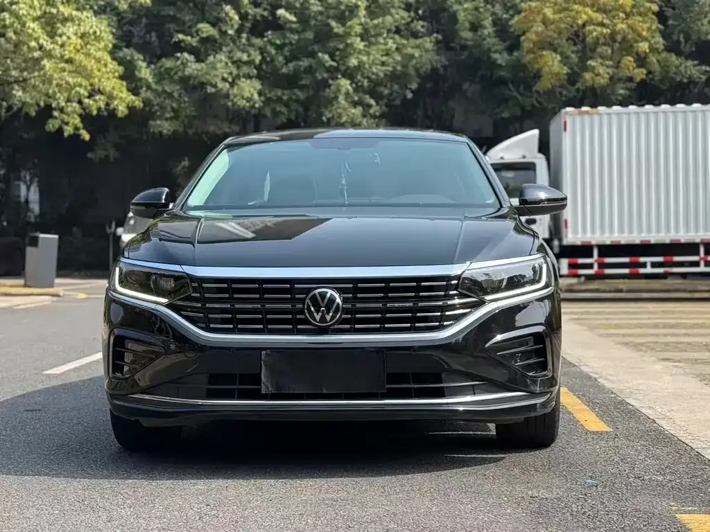 Volkswagen Passat — фото 10