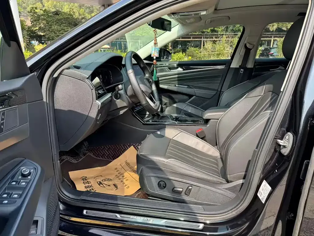 Volkswagen Passat — фото 7