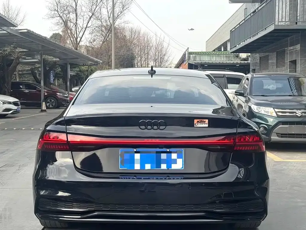 Audi A7L 2022 из CN, фото 5