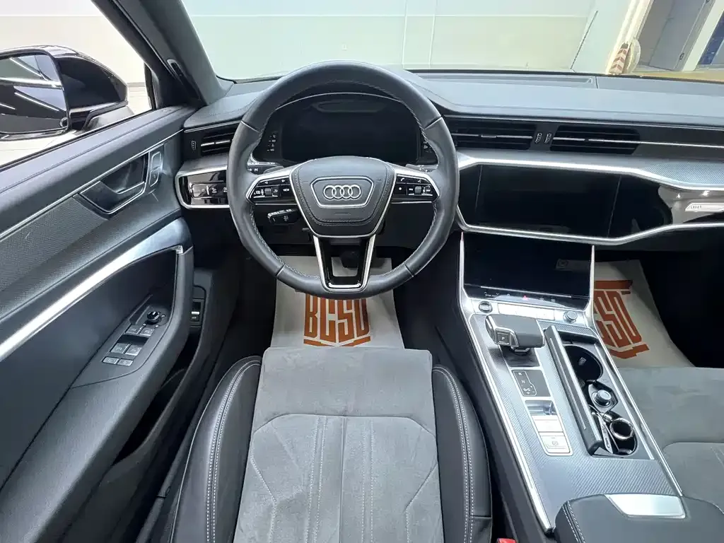 Audi A6L — фото 5
