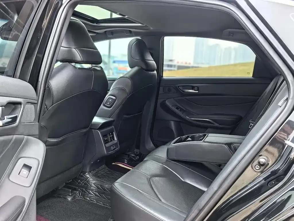 Toyota Avalon 2022 из CN, фото 5