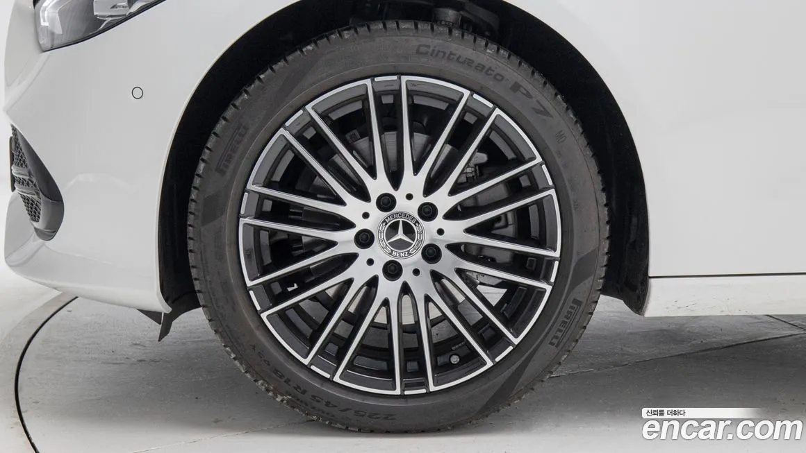 Mercedes-Benz C-Class 2025 из KR, фото 8