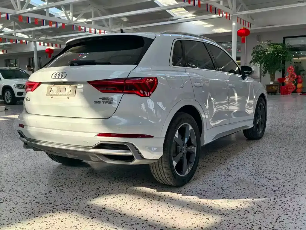 Audi Q3 — фото 6