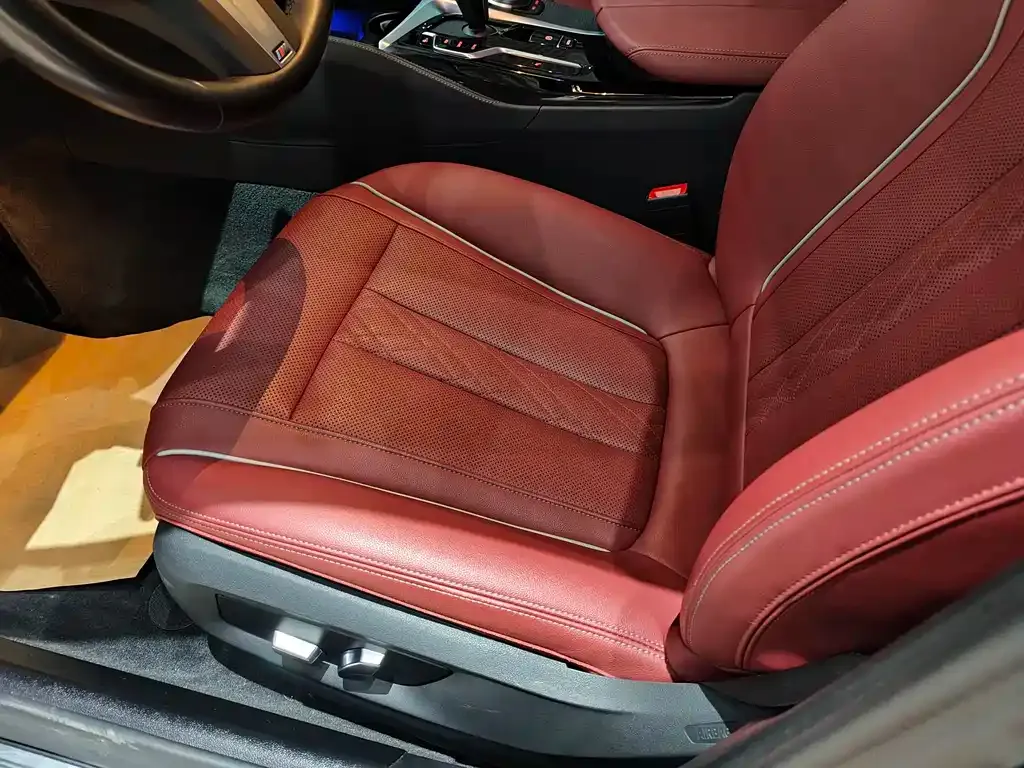 BMW 5 Series 2022 из CN, фото 6