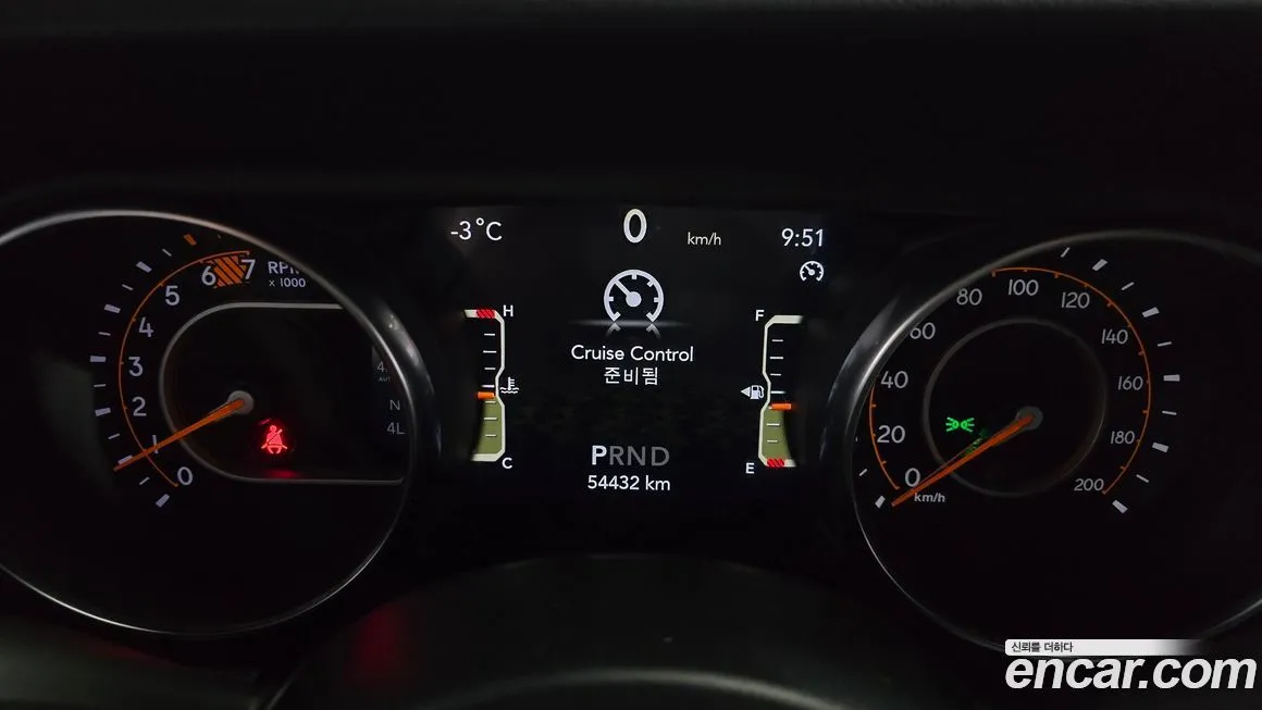 Jeep Wrangler 2021 из KR, фото 9