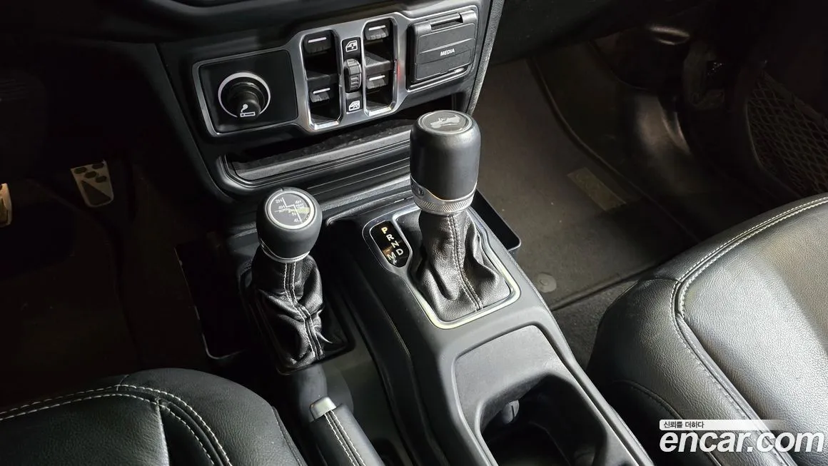 Jeep Wrangler 2021 из KR, фото 4