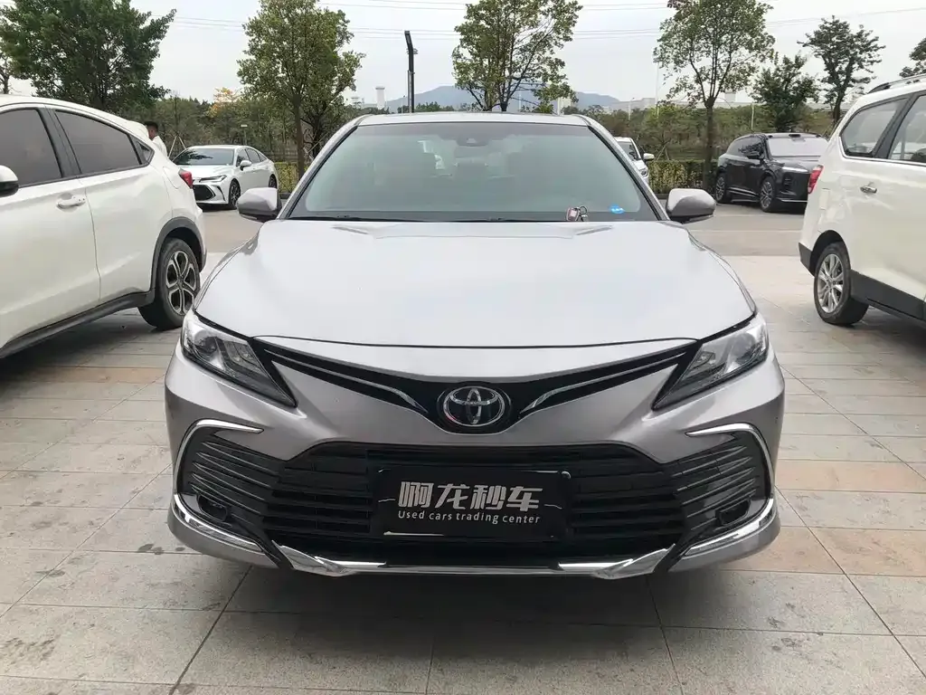 Toyota Camry — фото 7