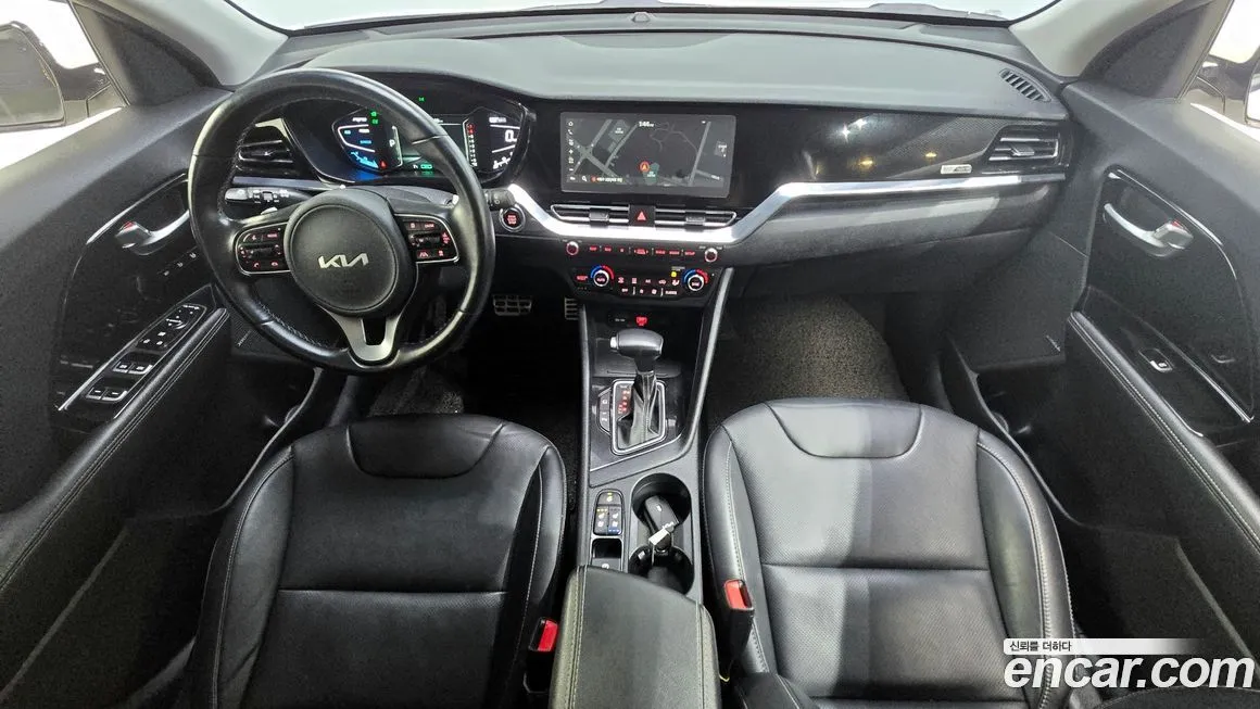 Kia Niro — фото 10