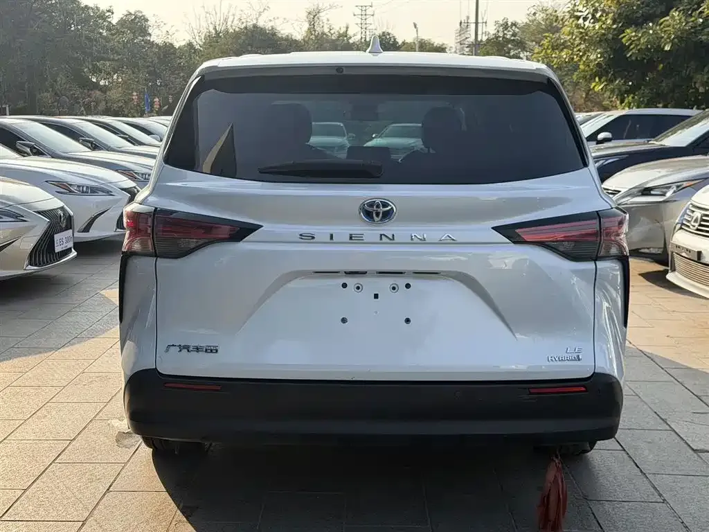 Toyota Sienna 2022 из CN, фото 7