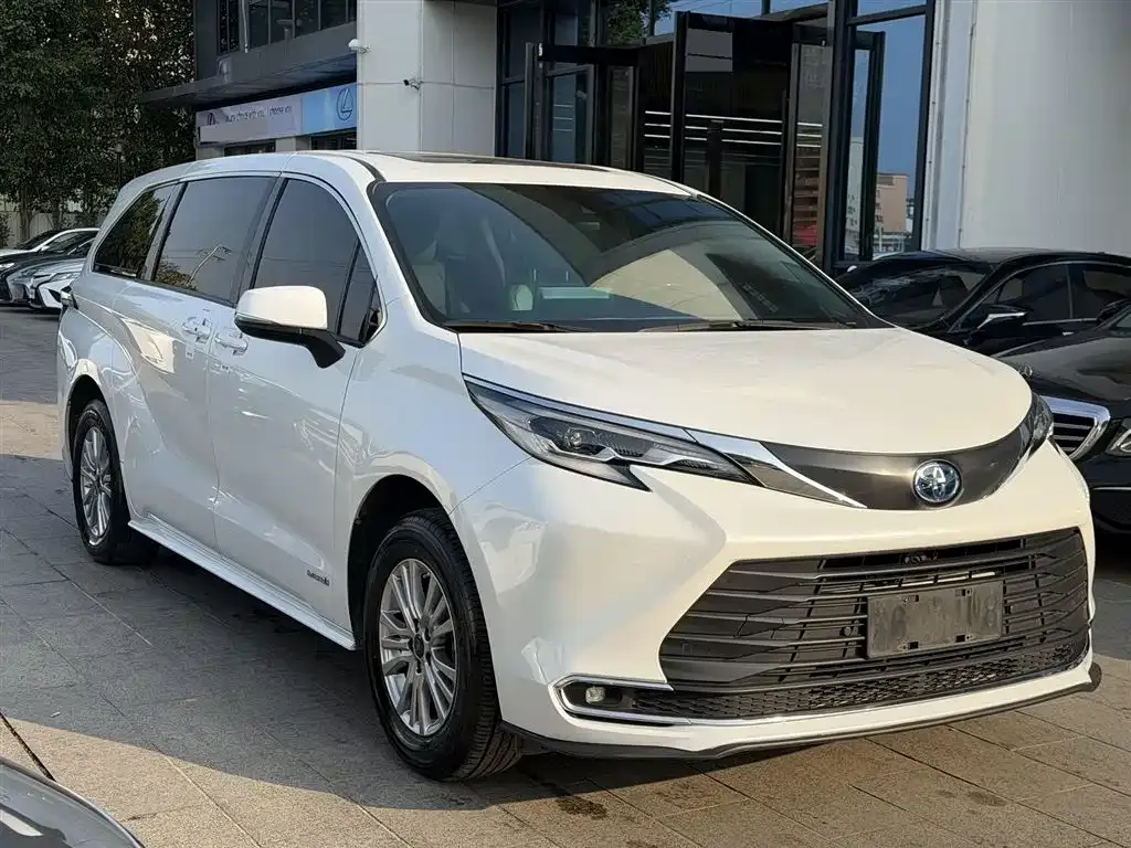 Toyota Sienna 2022 из CN, фото 8