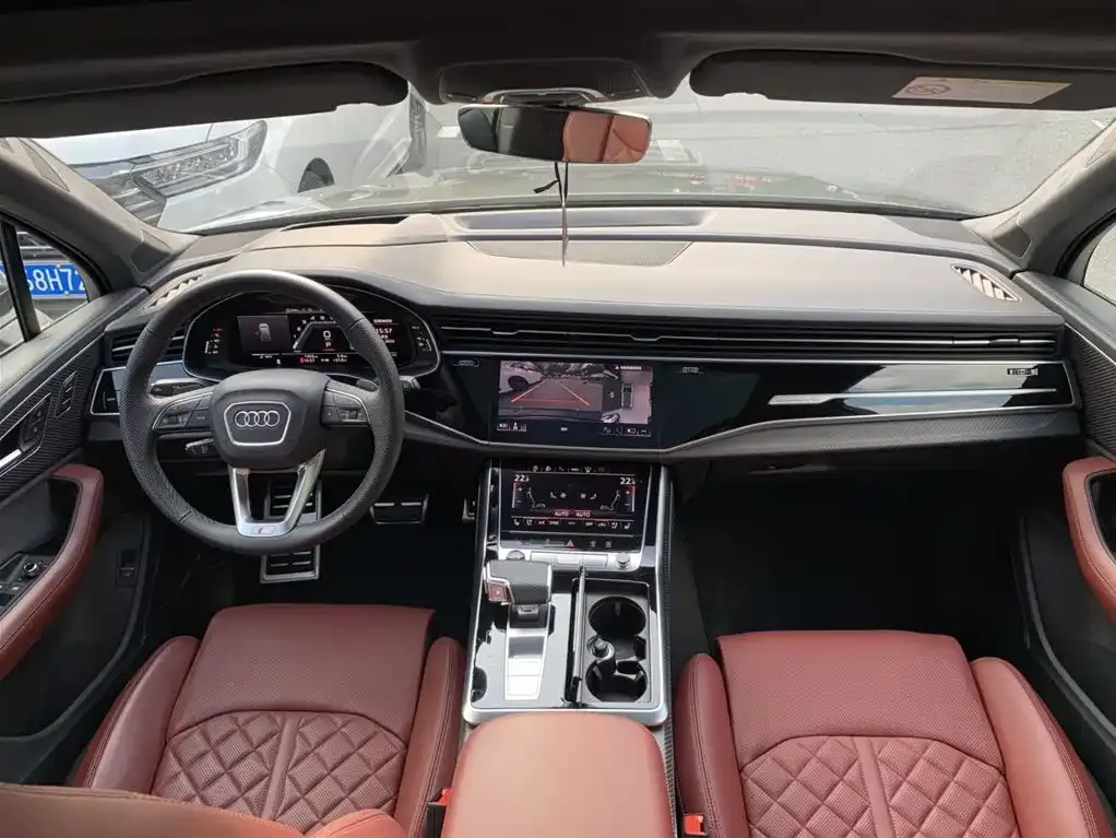 Audi SQ7 2024 из CN, фото 5