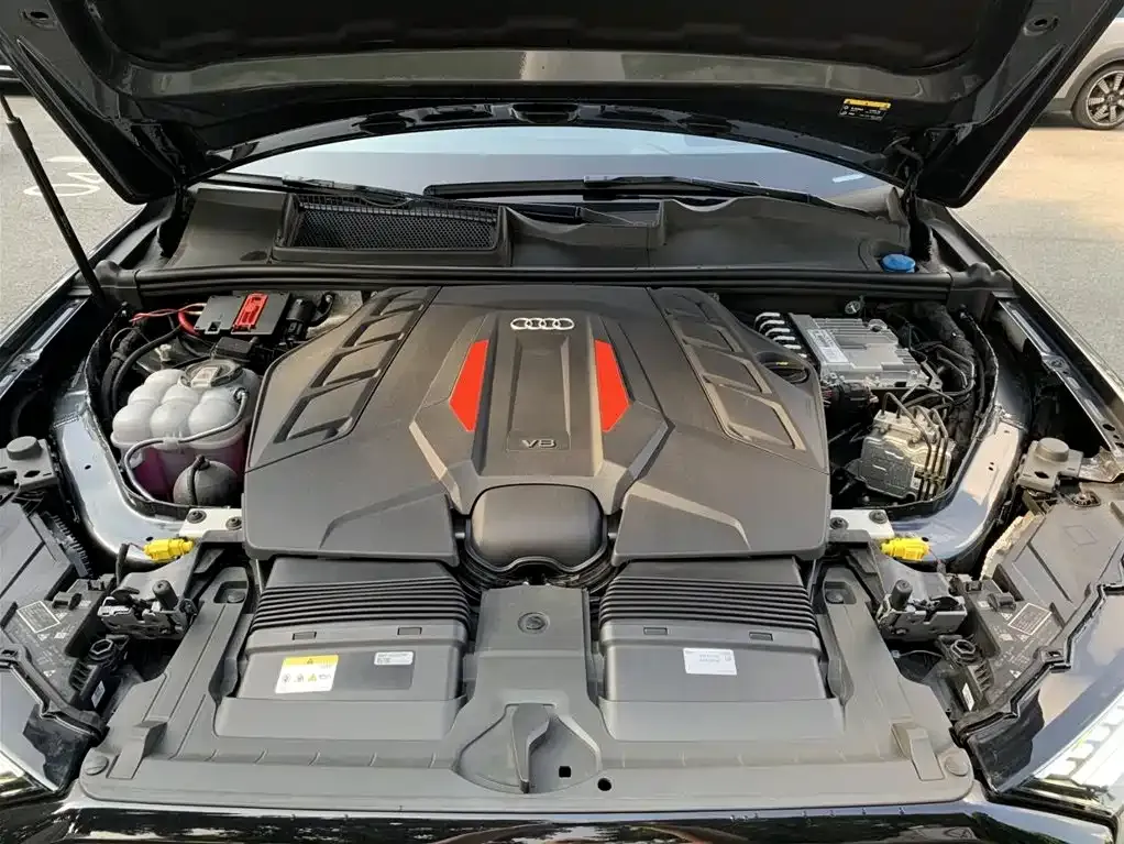 Audi SQ7 2024 из CN, фото 7