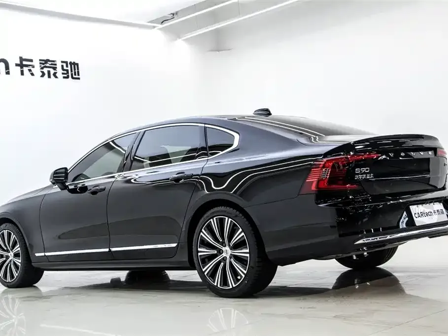 Volvo S90 — фото 6