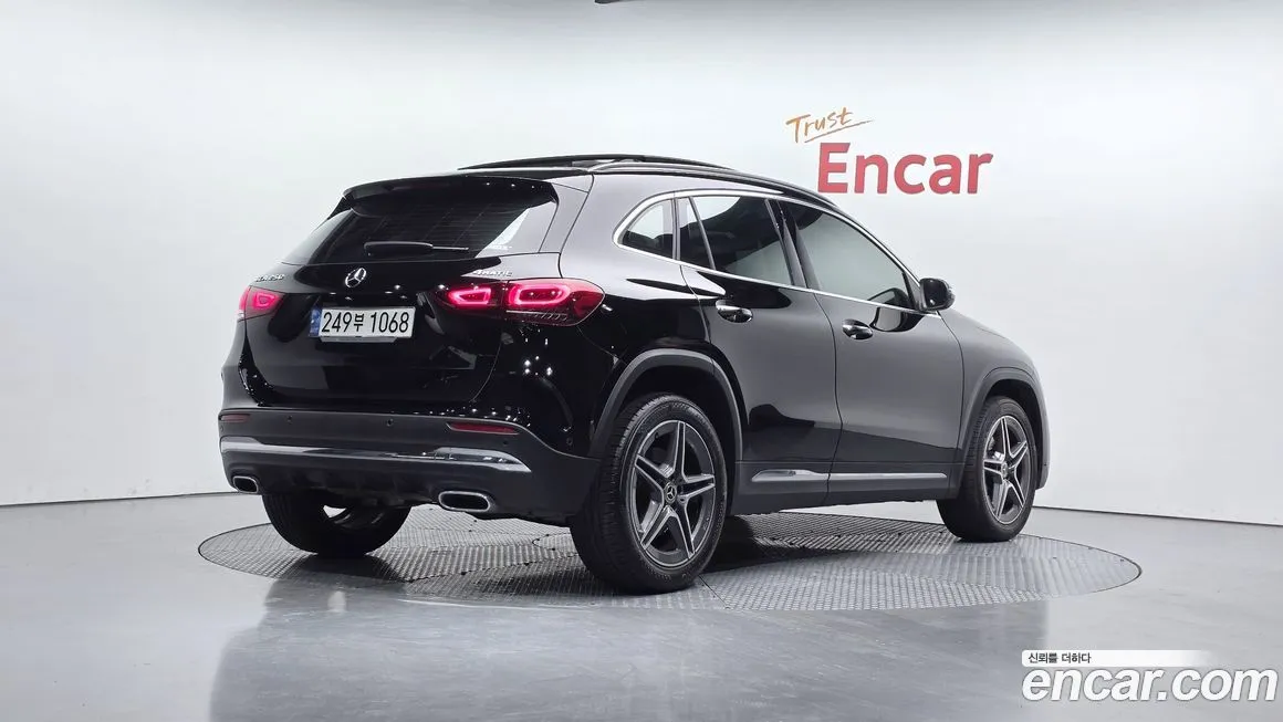 Mercedes-Benz GLA-Class — фото 6