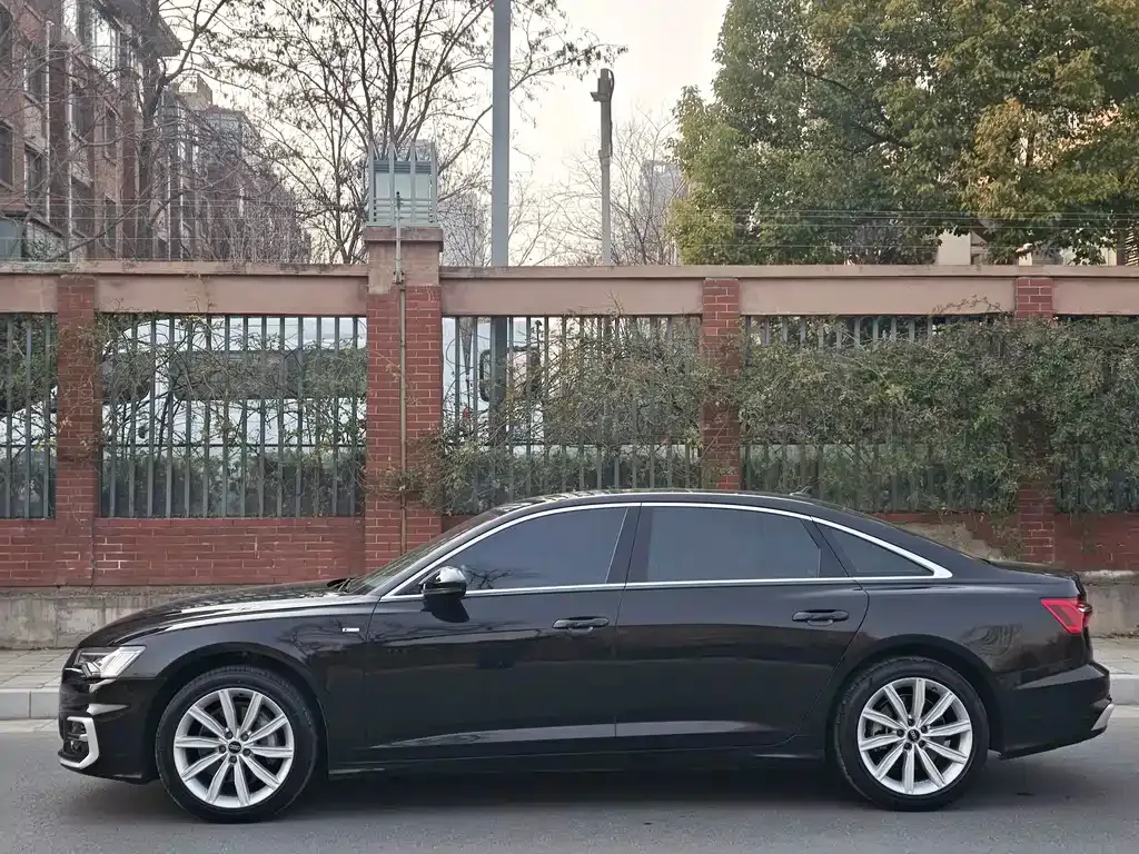 Audi A6L 2023 из CN, фото 5