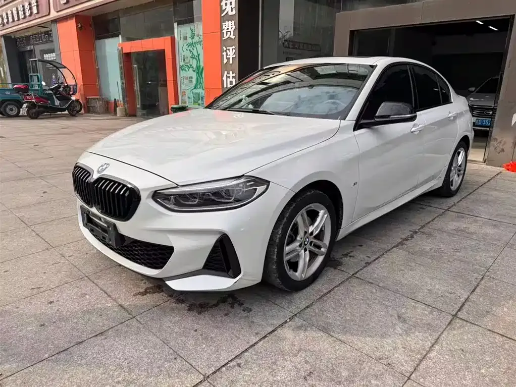 BMW 1 Series — фото 1