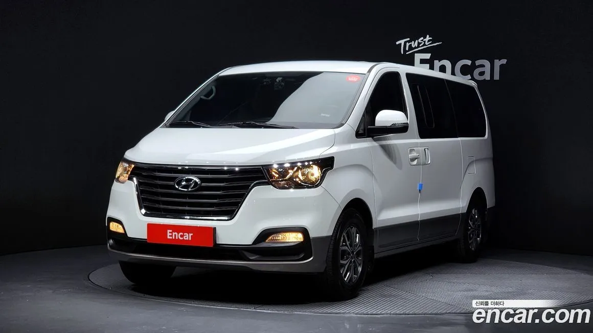 Hyundai Starex