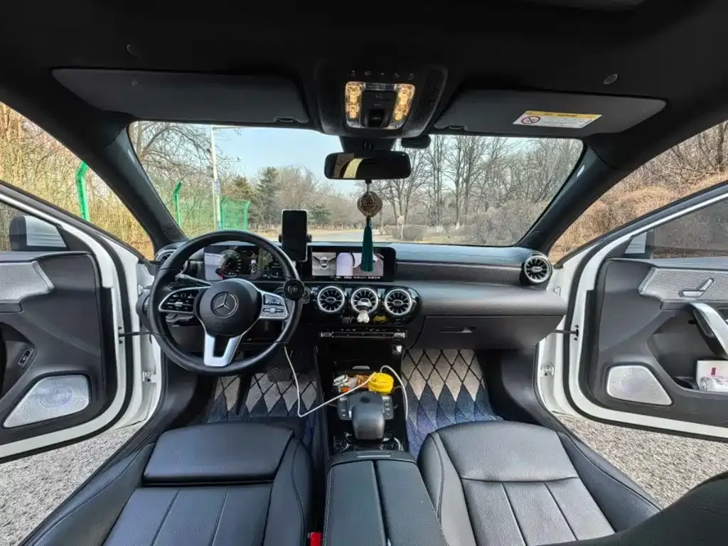 Mercedes-Benz A-Class 2023 из CN, фото 7