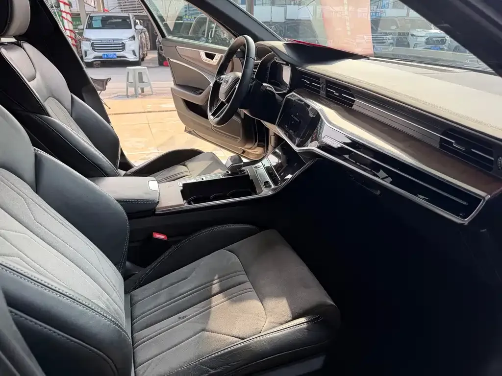 Audi A6L 2023 из CN, фото 8