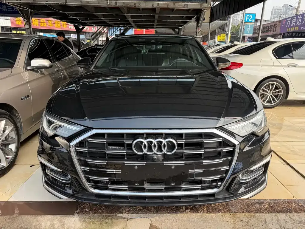 Audi A6L 2023 из CN, фото 2
