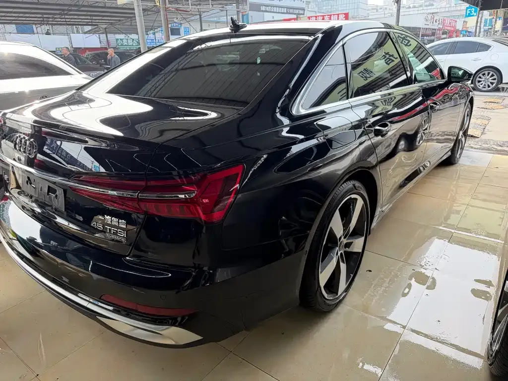 Audi A6L 2023 из CN, фото 6
