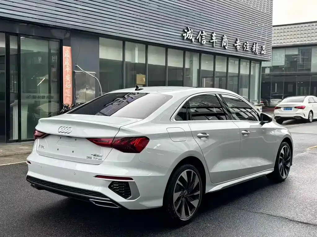 Audi A3 2023 из CN, фото 8