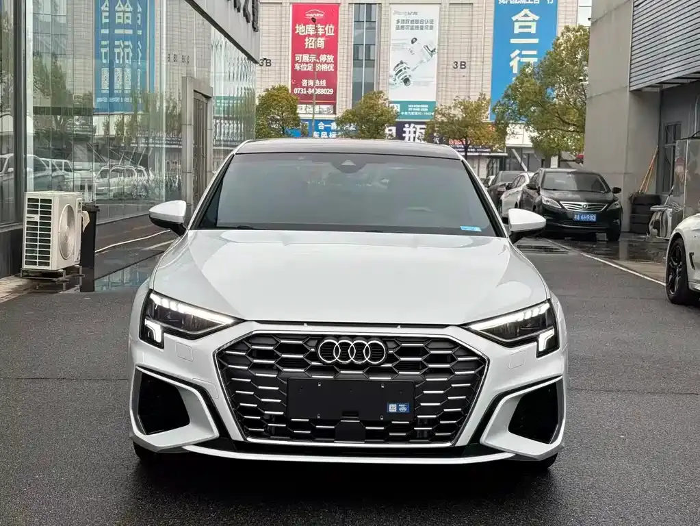 Audi A3 2023 из CN, фото 10