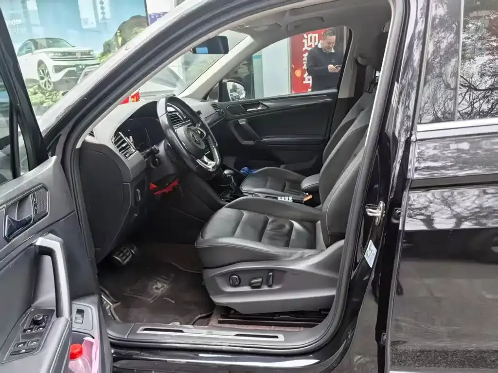 Volkswagen Tiguan L 2021 из CN, фото 5