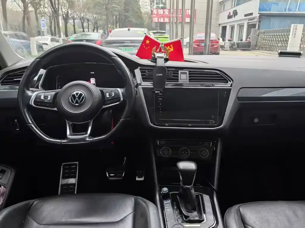 Volkswagen Tiguan L 2021 из CN, фото 4