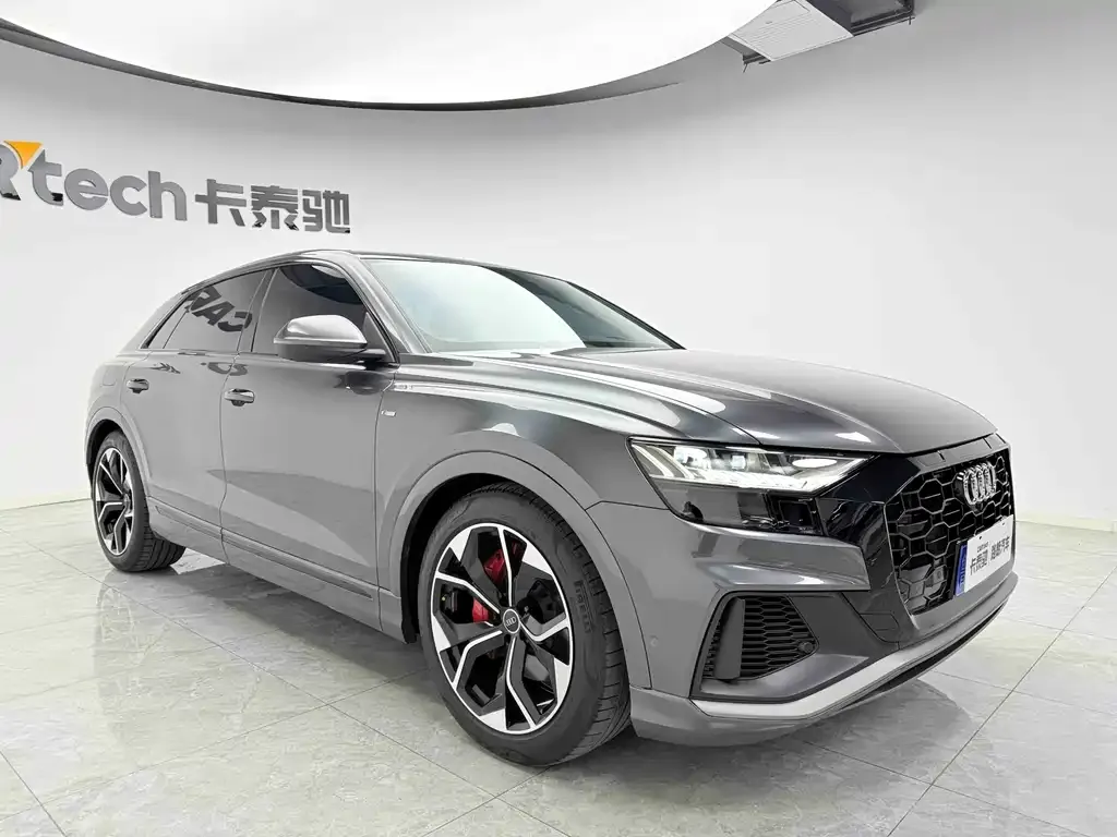 Audi Q8 2023 из CN, фото 4