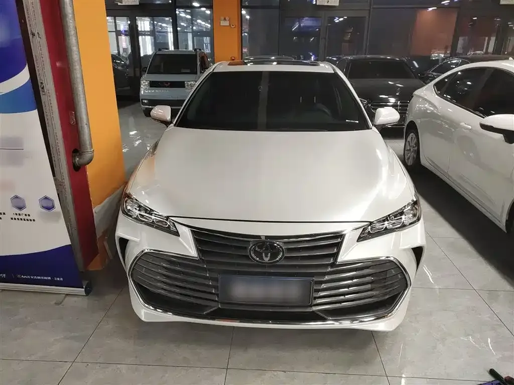 Toyota Avalon — фото 10