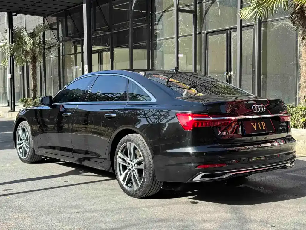 Audi A6L — фото 8