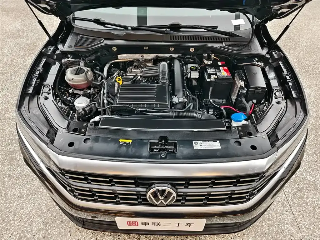 Volkswagen Passat — фото 10