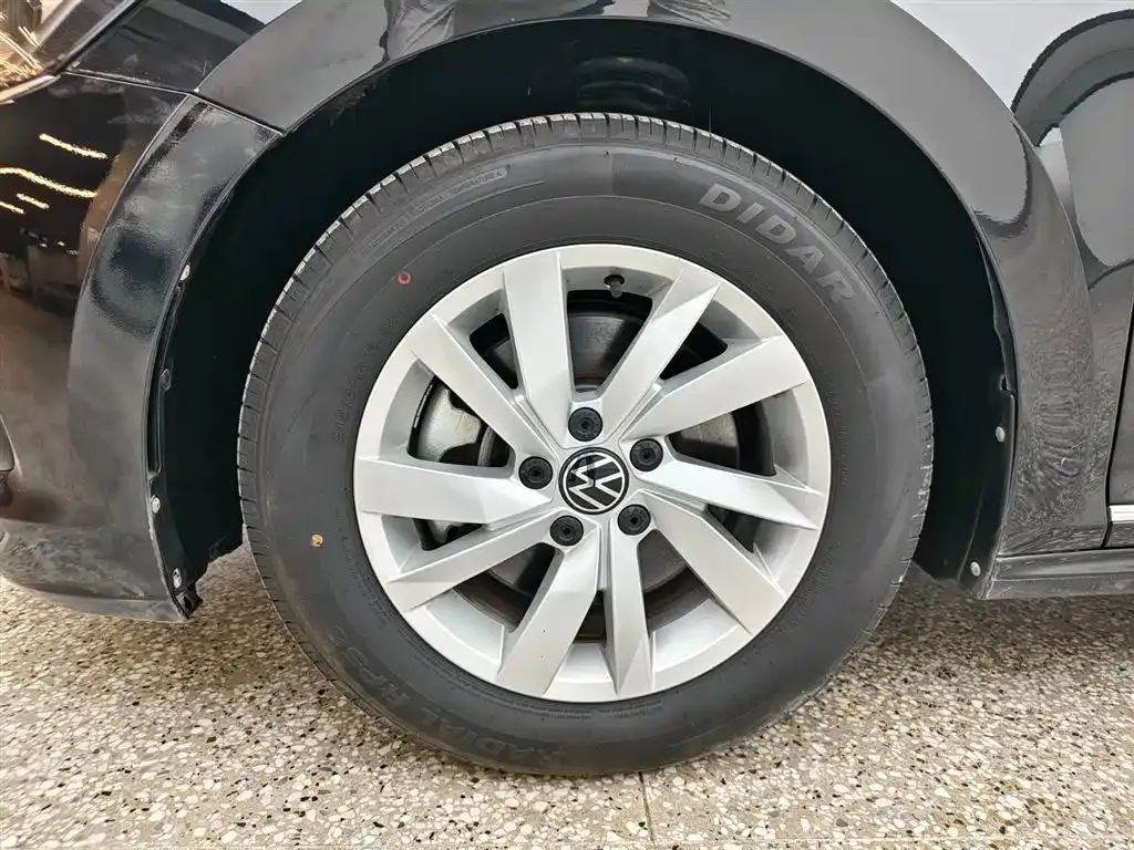 Volkswagen Passat — фото 5